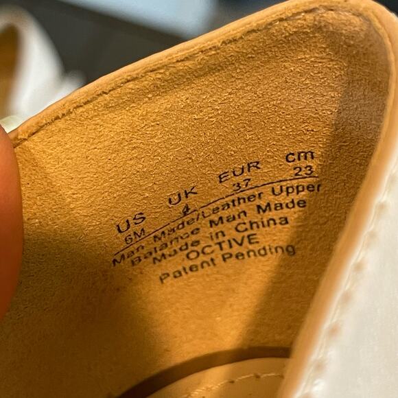 Naturalizer Two Tone Patent Leather Comfort Heel Women’s Size - Picture 10 of 10